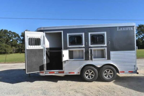 2018 Lakota 83HBPSL 3 Horse Trailer - Image 8