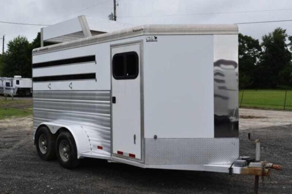 2012 CM 3HBP 3 Horse Trailer - Image 11