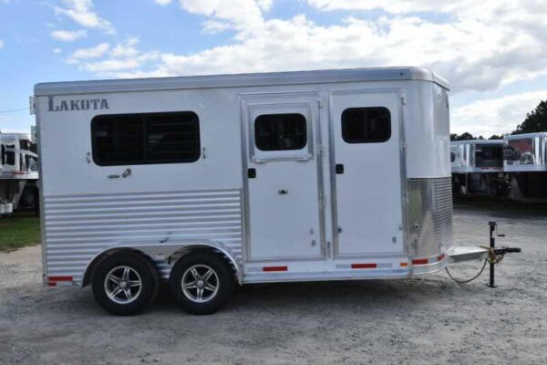 2018 Lakota 2HBPST 2 Horse Trailer - Image 9