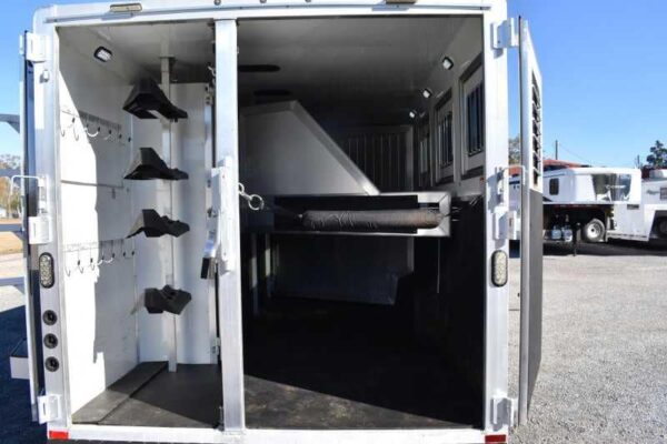 2015 Lakota 8411GLQ 4 Horse Trailer with 11' Short Wall - Image 23