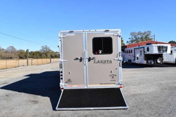 2015 Lakota 8411GLQ 4 Horse Trailer with 11' Short Wall - Image 20