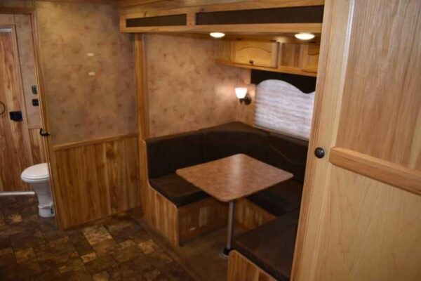 2015 Lakota 8411GLQ 4 Horse Trailer with 11' Short Wall - Image 10