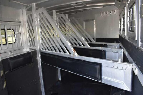 2003 Bloomer 8414LQ 4 Horse Trailer with 14' Short Wall - Image 30