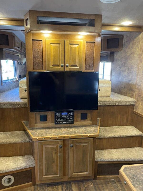 2015 Lakota Bighorn Edition 8414 4 Horse Trailer With Living Quarters “1 Slide” - Image 13