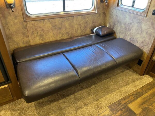 2015 Lakota Bighorn Edition 8414 4 Horse Trailer With Living Quarters “1 Slide” - Image 15