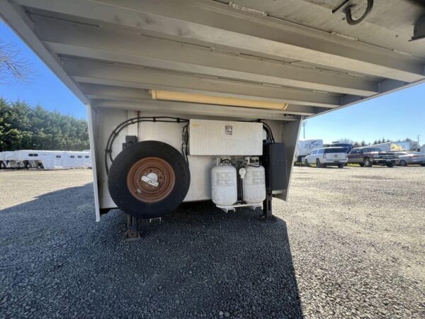 2009 Platinum Coach 3 H 16' SW w/Outlaw Conversion - Image 12