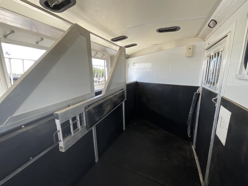 2005 Jamco 4 Horse Gooseneck Trailer - Image 30