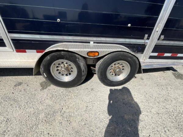 2005 Jamco 4 Horse Gooseneck Trailer - Image 10