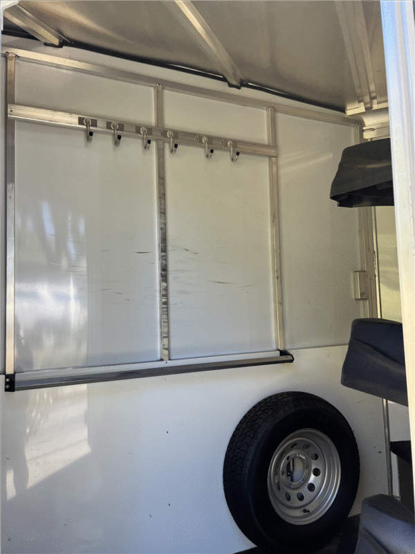 2013 Sundowner Trailers Sportman 3 Horse Triler - Image 14