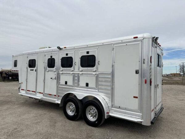 2004 Hart Trailers 3H GN Weekender Horse Trailer - Image 9